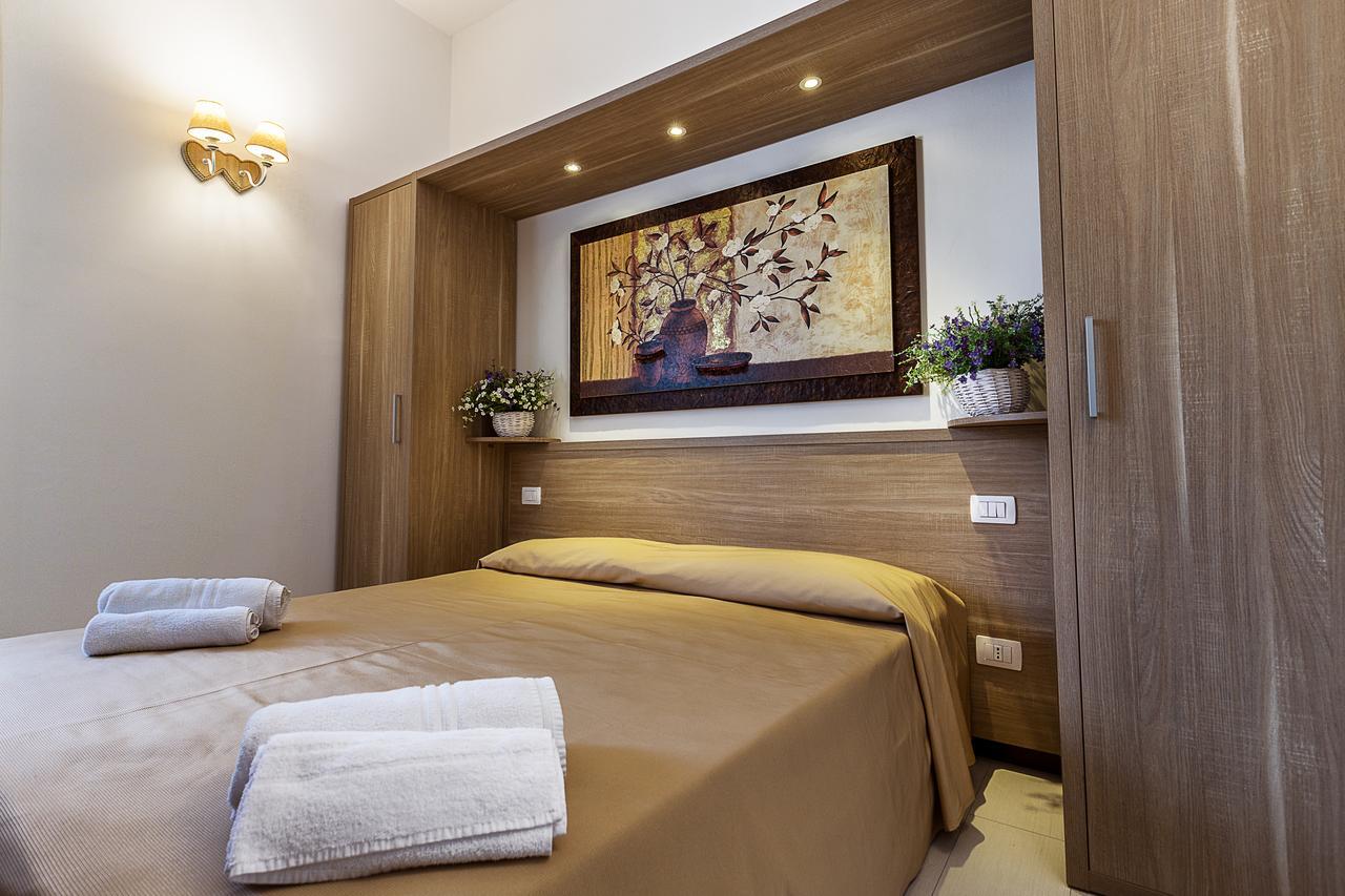 Le Residenze Del Centro Aparthotel Олбия Екстериор снимка