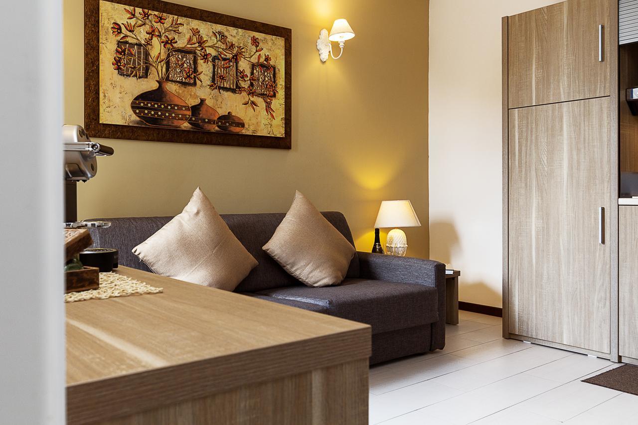 Le Residenze Del Centro Aparthotel Олбия Екстериор снимка